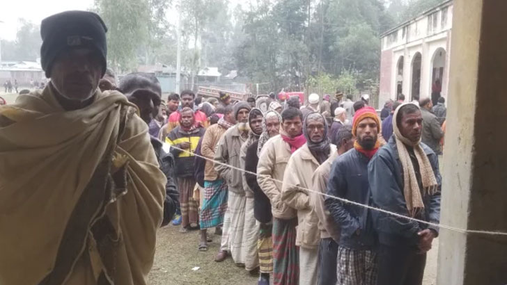 পিরের কথিত আদেশে ভোট দিচ্ছেন না নারীরা