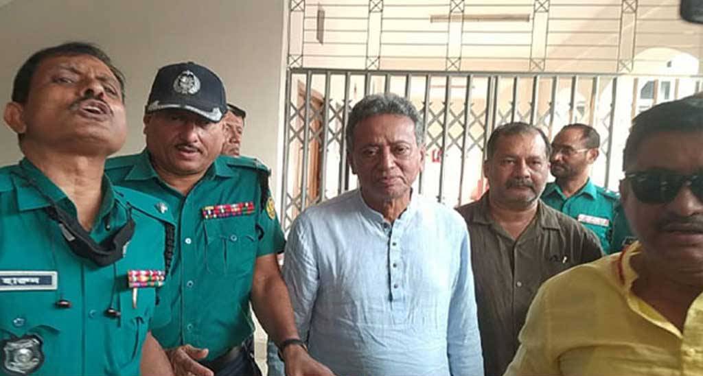 রাজধানীর রমনা ও পল্টন মডেল থানার চার মামলায় জামিন পেলেন আমীর খসরু