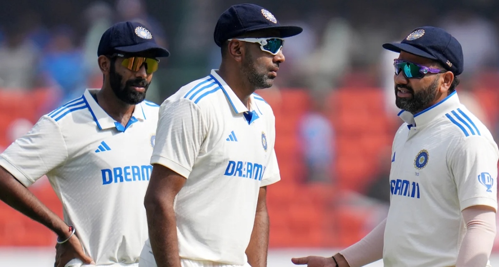 রাজকোট টেস্টের মাঝপথ থেকে সরে গেলেন অশ্বিন, দশজন নিয়ে খেলবে ভারত