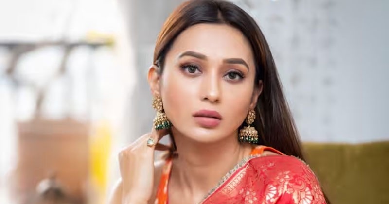 সংসদ সদস্য পদ থেকে মিমির‘পদত্যাগ’ ছাড়তে চলেছে রাজনীতিও