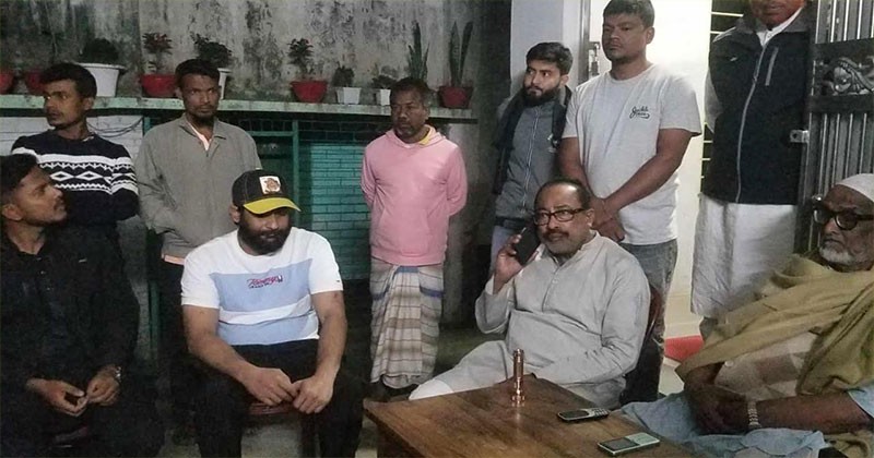 সাবেক এমপির বাড়িতে হামলা ও ভাঙচুর