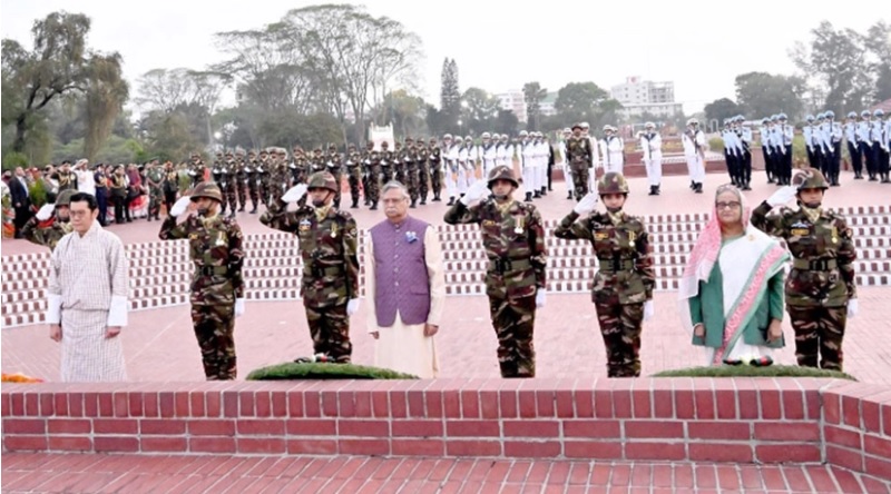 স্বাধীনতা দিবস উপলক্ষে স্মৃতিসৌধে রাষ্ট্রপতি ও প্রধানমন্ত্রীর শ্রদ্ধা