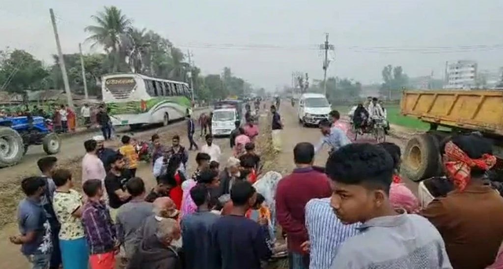বাবার সঙ্গে বেড়াতে গিয়ে অষ্টম শ্রেণির স্কুলছাত্রীর মৃত্যু