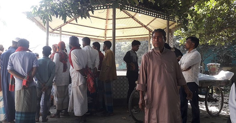 তারাকান্দায় কৃষকের ঝুলন্ত লাশ উদ্ধার, গ্রেফতার ৩