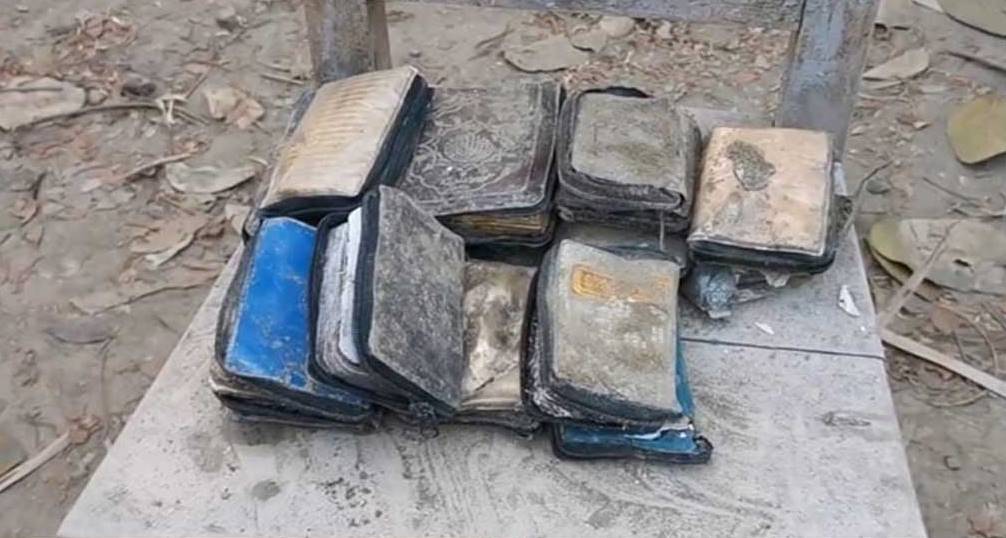 শৈলকুপায় মাটি খুঁড়ে মিলল ১৫ পবিত্র কোরআন