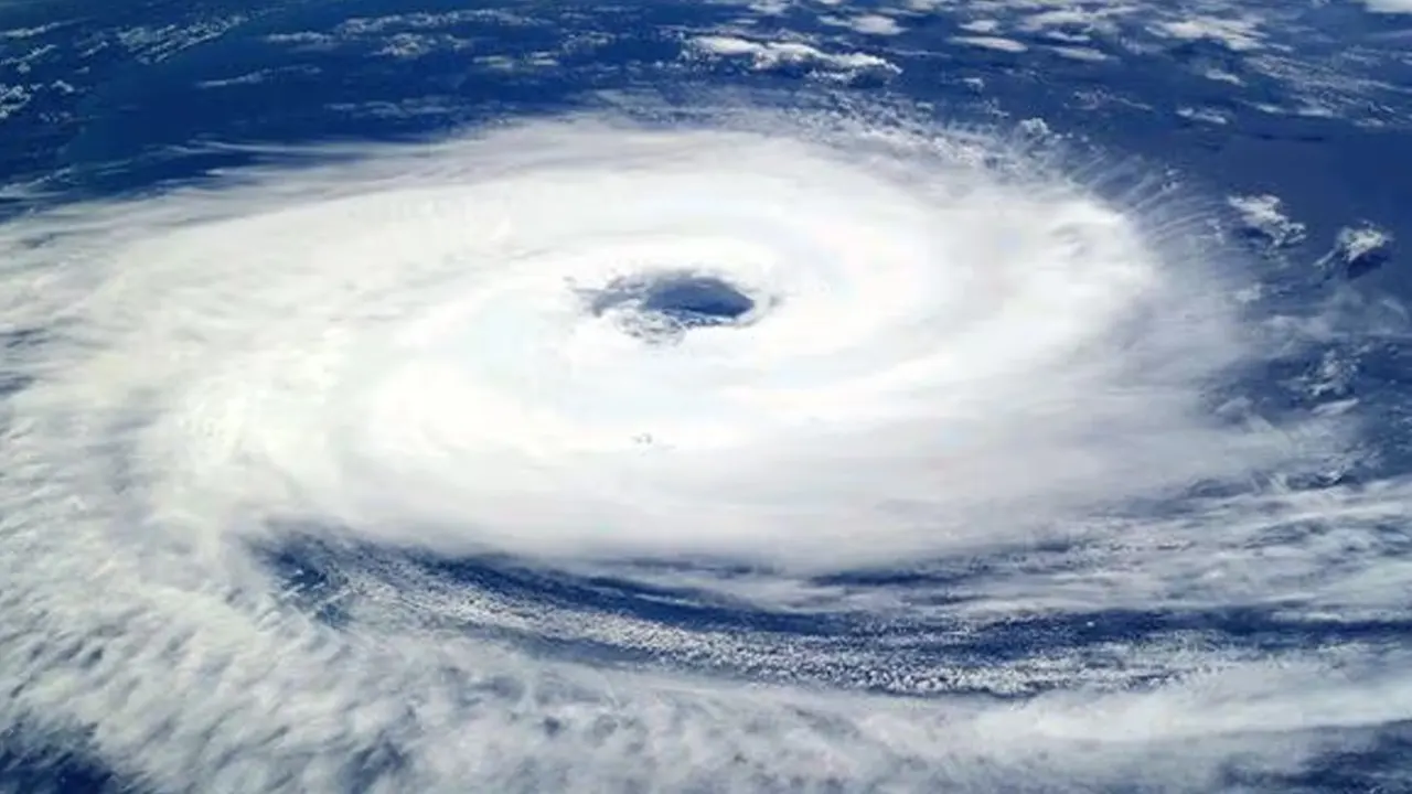 মোংলার আরও কাছে ঘূর্ণিঝড় ‘দানা’