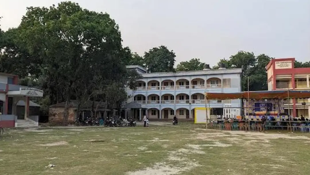 শিক্ষিকার অডিও ফাঁস  যে টাকা আনবে সে নম্বর পাবে, যে আনবে না নম্বর পাবে না